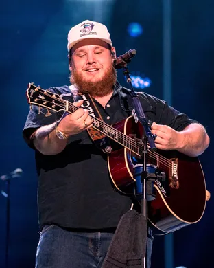 Luke Combs Columbus
